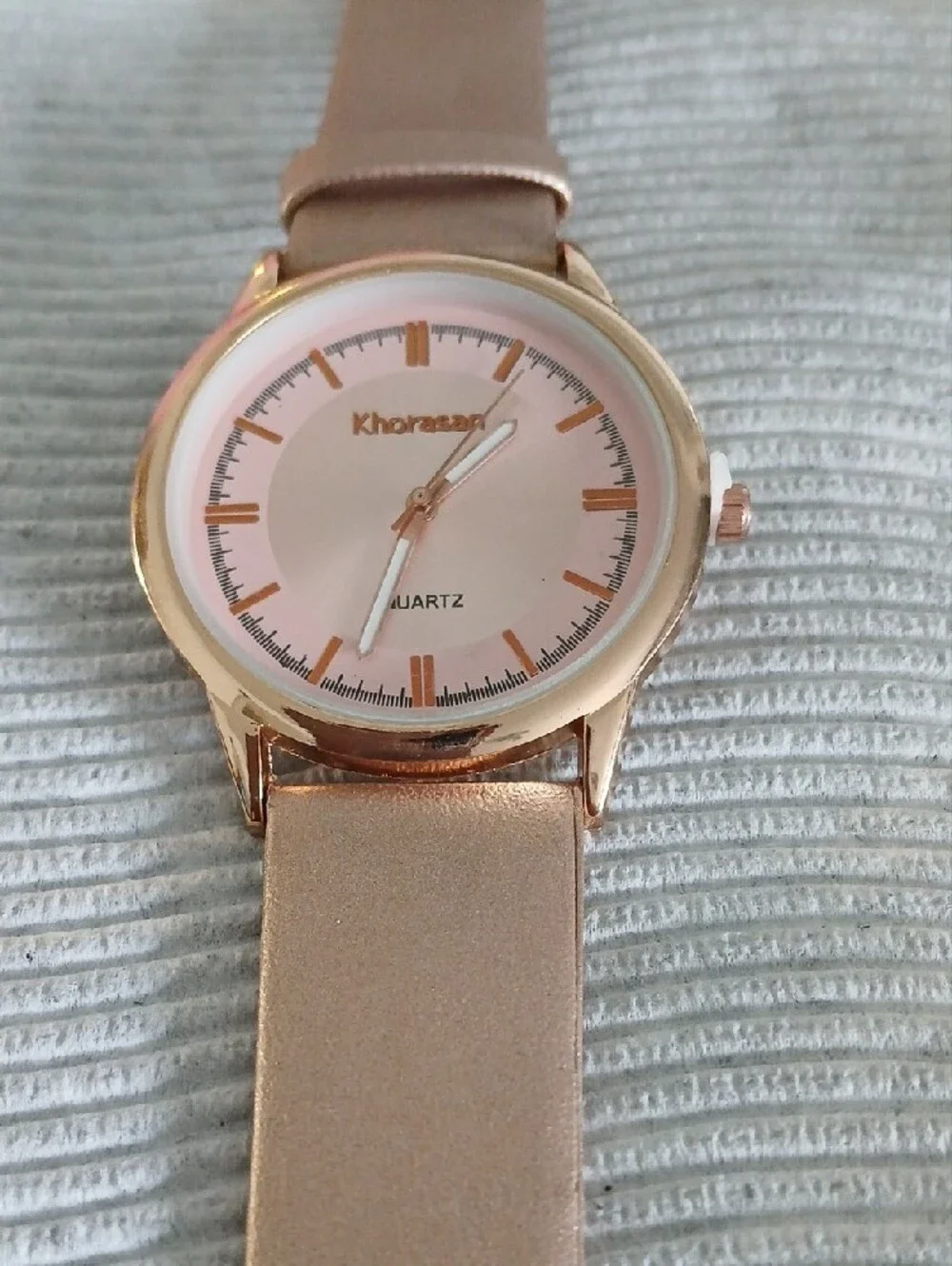 Rose Gold Leather Strap Quartz Watch - Pink Dial